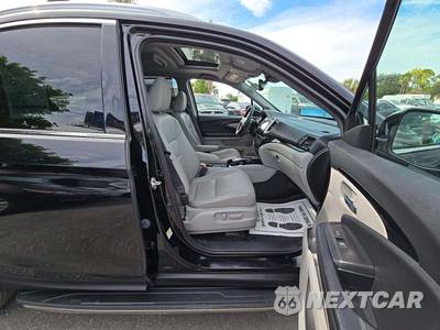 2016 Honda Pilot Touring w/Navigation & RES - zdjęcie 19 z 21 - miniatura