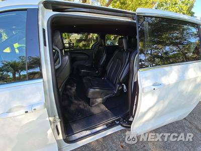 2025 Chrysler Pacifica Select 121.6" WB - zdjęcie 13 z 23 - miniatura