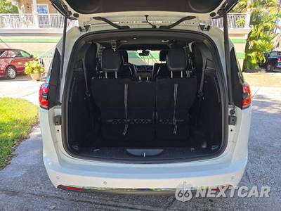 2025 Chrysler Pacifica Select 121.6" WB - zdjęcie 15 z 23 - miniatura