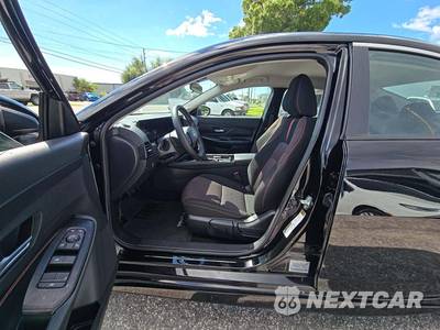 2026 Nissan Sentra SR - zdjęcie 6 z 21 - miniatura