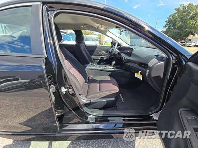 2026 Nissan Sentra SR - zdjęcie 18 z 21 - miniatura