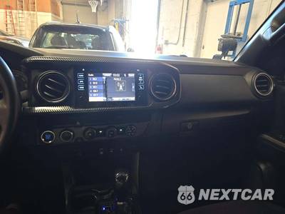 2019 Toyota Tacoma TRD Off-Road Crew Cab Medium Bed - zdjęcie 10 z 28 - miniatura