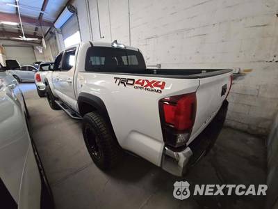 2019 Toyota Tacoma TRD Off-Road Crew Cab Medium Bed - zdjęcie 2 z 28 - miniatura