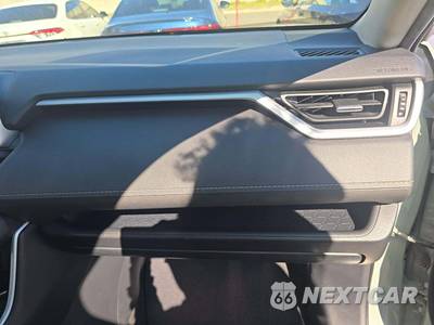 2023 Toyota RAV4 XLE Premium - zdjęcie 19 z 22 - miniatura