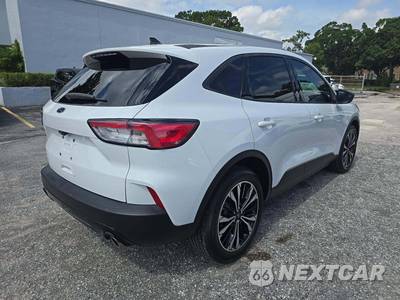 2022 Ford Escape SE - zdjęcie 3 z 24 - miniatura