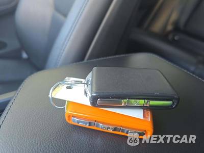 2023 Volvo XC60 Recharge Plug-In Hybrid T8 Core Bright Theme - zdjęcie 8 z 22 - miniatura
