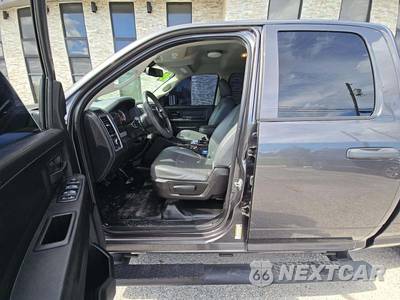 2019 Ram 1500 Classic Tradesman Extended Cab Medium Bed - zdjęcie 6 z 25 - miniatura