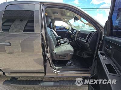 2019 Ram 1500 Classic Tradesman Extended Cab Medium Bed - zdjęcie 17 z 25 - miniatura
