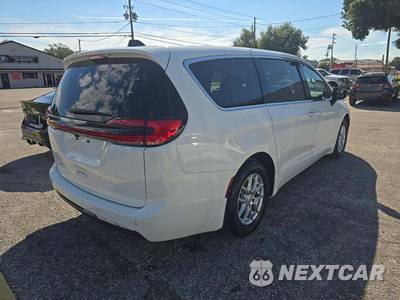 2026 Chrysler Pacifica Select 121.6" WB - zdjęcie 3 z 23 - miniatura