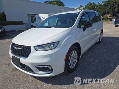 2024 Chrysler Pacifica Touring L 121.6" WB