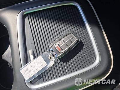 2024 Chrysler Pacifica Touring L 121.6" WB - zdjęcie 8 z 21 - miniatura