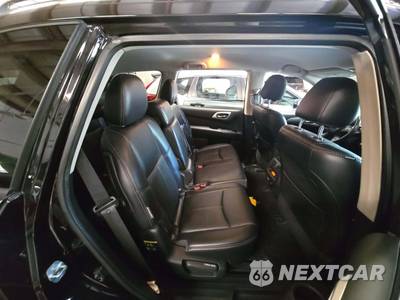 2019 Nissan Pathfinder SL - zdjęcie 17 z 25 - miniatura