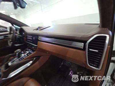 2023 Porsche Cayenne Turbo - zdjęcie 19 z 21 - miniatura