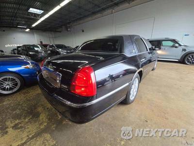 2010 Lincoln Town Car Signature Limited - zdjęcie 3 z 22 - miniatura