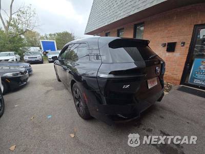 2024 BMW iX Sports Activity Vehicle xDrive50 - zdjęcie 2 z 21 - miniatura
