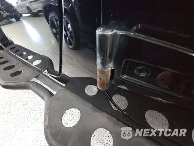2016 Jeep Wrangler Unlimited Hard Rock Edition - zdjęcie 23 z 24 - miniatura