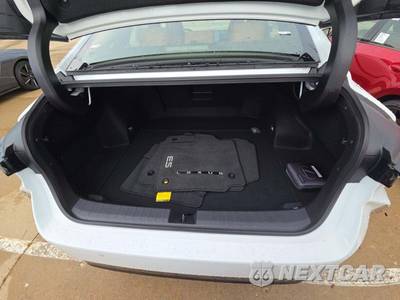 2026 Lexus ES 500e Premium - zdjęcie 14 z 20 - miniatura