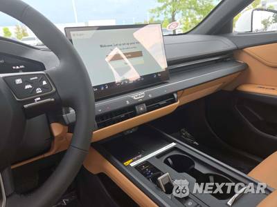 2026 Lexus ES 500e Premium - zdjęcie 10 z 20 - miniatura