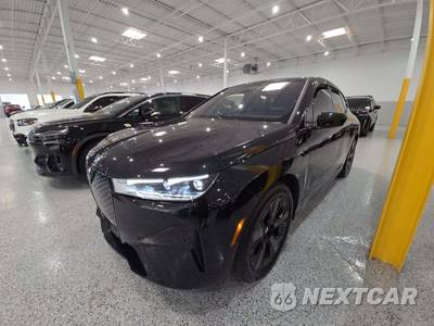 2025 BMW iX xDrive50