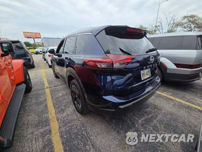 2025 Nissan Rogue SV - zdjęcie 2 z 21 - miniatura