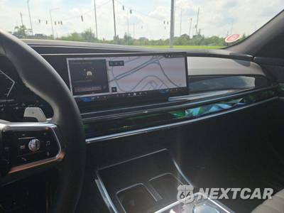2026 BMW 7 Series 760i xDrive - zdjęcie 10 z 20 - miniatura