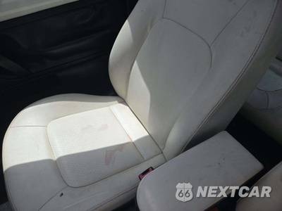 2008 Volkswagen New Beetle Coupe Triple White Hatchback - zdjęcie 22 z 32 - miniatura