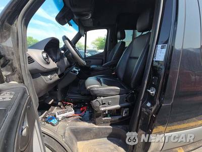 2024 Mercedes-Benz Sprinter 2500 Passenger Van High Roof 170.0" WB - zdjęcie 6 z 26 - miniatura