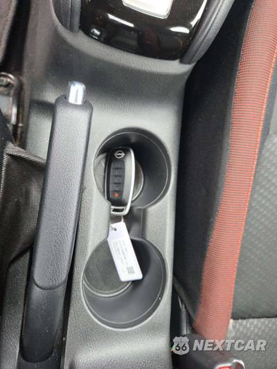 2024 Nissan Versa SR - zdjęcie 8 z 23 - miniatura