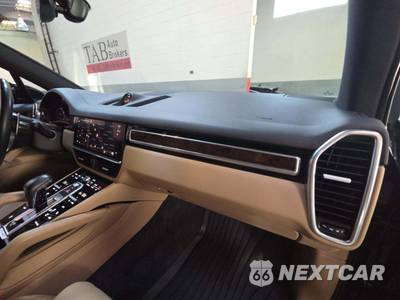 2022 Porsche Cayenne Platinum Edition - zdjęcie 19 z 21 - miniatura