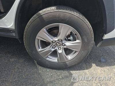 2025 Toyota RAV4 XLE - zdjęcie 20 z 25 - miniatura