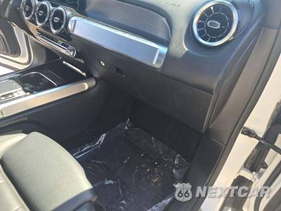 2020 Mercedes-Benz GLB 250 4MATIC - zdjęcie 16 z 26 - miniatura