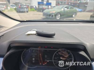 2025 Nissan Versa SV - zdjęcie 5 z 24 - miniatura