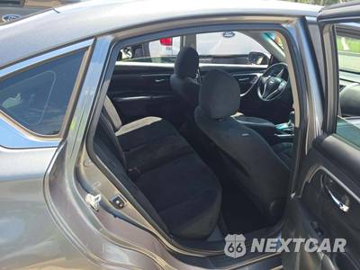 2015 Nissan Altima 2.5 SV - zdjęcie 16 z 23 - miniatura