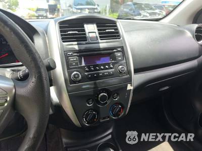 2016 Nissan Versa 1.6 SV - zdjęcie 10 z 24 - miniatura