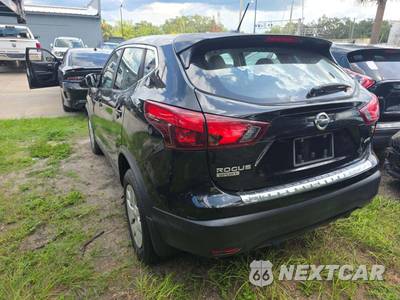 2017 Nissan Rogue Sport S - zdjęcie 2 z 24 - miniatura