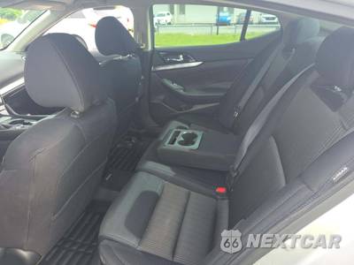 2020 Nissan Maxima S - zdjęcie 13 z 22 - miniatura