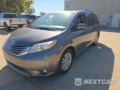 2015 Toyota Sienna XLE 8-Passenger 119.3" WB - zdjęcie 1 z 27 - miniatura