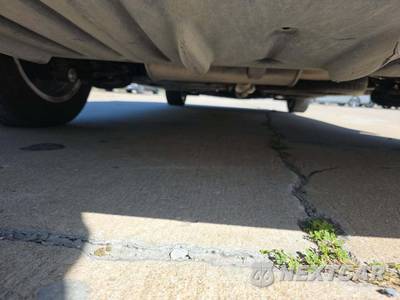 2015 Toyota Sienna XLE 8-Passenger 119.3" WB - zdjęcie 16 z 27 - miniatura