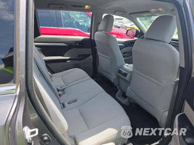 2014 Toyota Highlander LE - zdjęcie 17 z 27 - miniatura