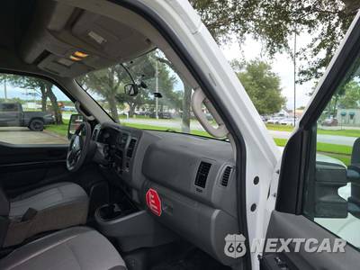 2014 Nissan NV3500 HD Cargo S High Roof 146.1" WB - zdjęcie 17 z 21 - miniatura