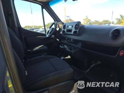 2019 Mercedes-Benz Sprinter 2500 Cargo Van Standard Roof 144.0" WB - zdjęcie 16 z 19 - miniatura