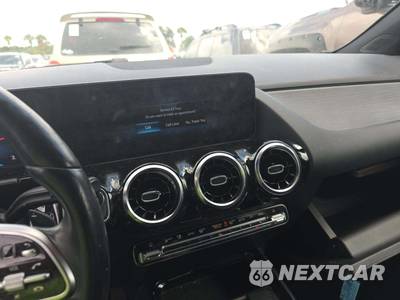 2023 Mercedes-Benz GLA 250 4MATIC - zdjęcie 10 z 21 - miniatura