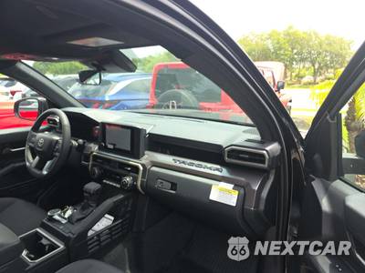 2025 Toyota Tacoma TRD Off-Road Crew Cab Medium Bed - zdjęcie 19 z 20 - miniatura