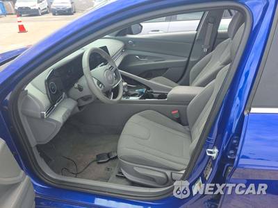 2025 Hyundai Elantra SEL Convenience - zdjęcie 6 z 21 - miniatura