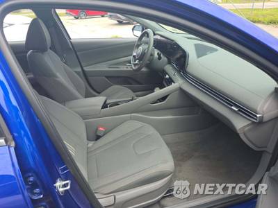 2025 Hyundai Elantra SEL Convenience - zdjęcie 18 z 21 - miniatura