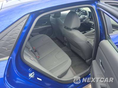 2025 Hyundai Elantra SEL Convenience - zdjęcie 16 z 21 - miniatura