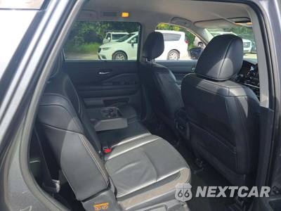 2024 Nissan Pathfinder SL - zdjęcie 17 z 24 - miniatura