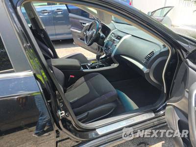 2013 Nissan Altima 2.5 SV Sedan - zdjęcie 18 z 23 - miniatura