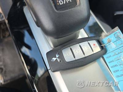 2025 Mitsubishi Outlander SE - zdjęcie 8 z 24 - miniatura