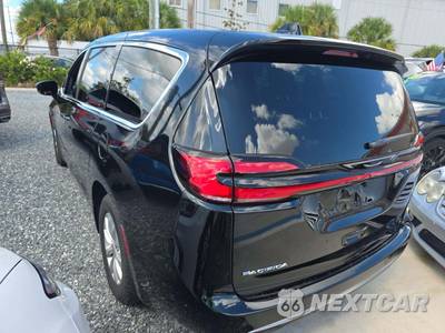 2027 Chrysler Pacifica Select 121.6" WB - zdjęcie 2 z 22 - miniatura